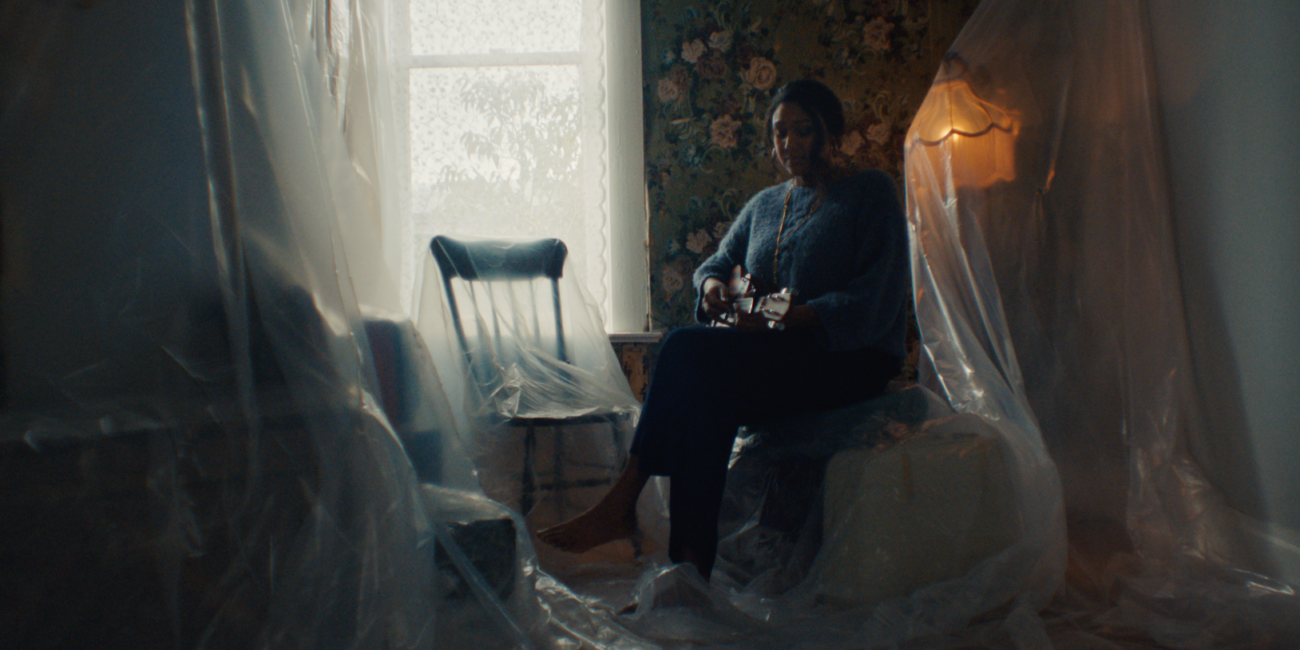 Desirée music video All In directed by Laura Carnet